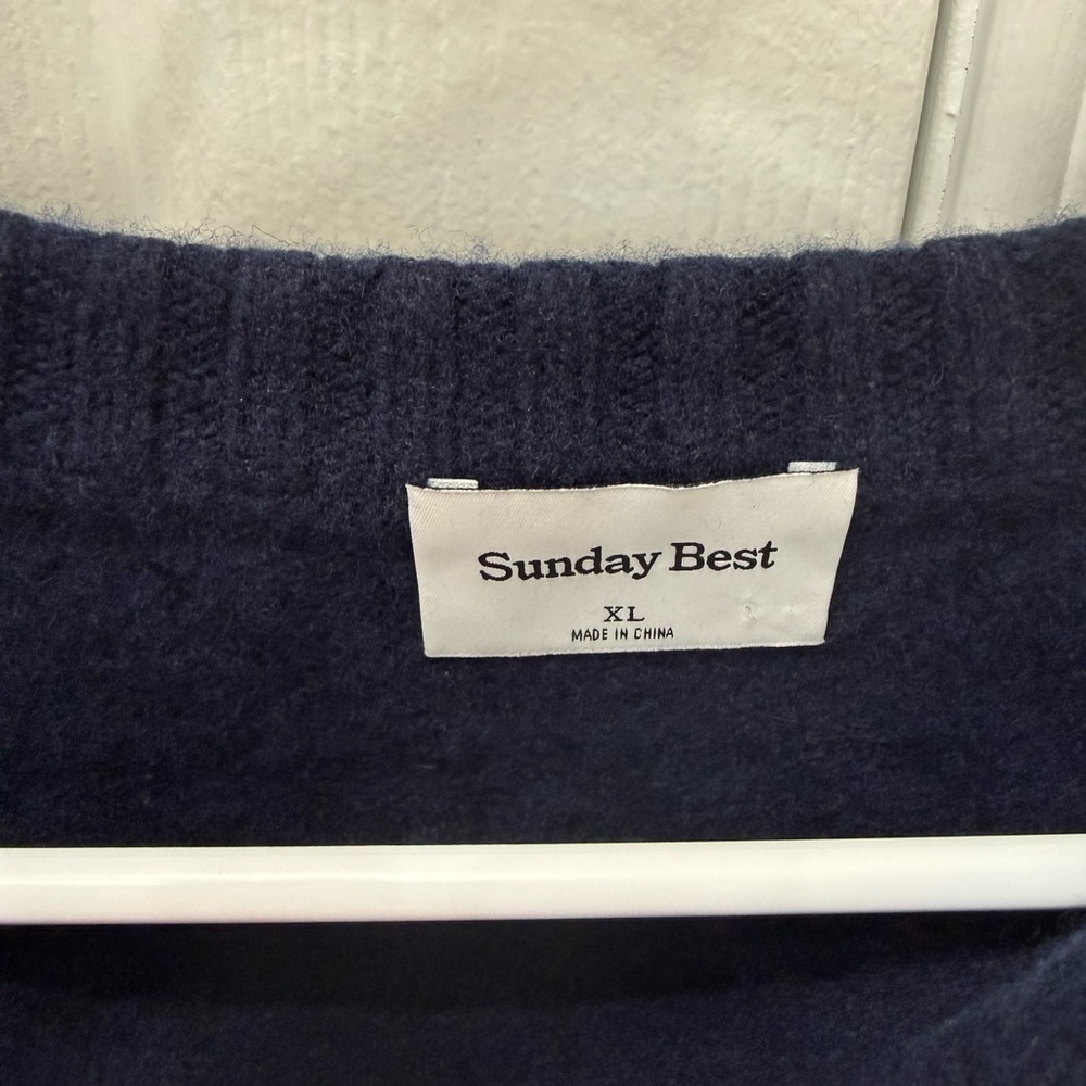 Peggy Sweater Aritzia - Picture 2 of 6